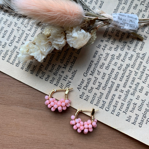 存在感抜群！全色欲しい！フープピアス コーラル POP COLOR quaranciel: カラー フラワー フープ ピアス｜シップスの通販