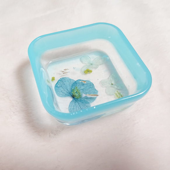 リクエスト【容器】紫陽花とメダカさん 小皿② 3枚目の画像
