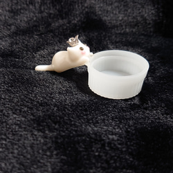 【容器】にゃんこ付き小皿 白猫・花冠 2枚目の画像