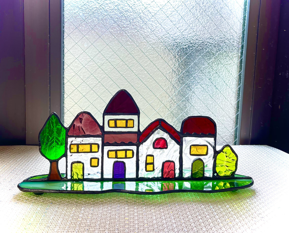 可愛い街並み ステンドグラス 赤系 サンキャッチャー 陽だまり雑貨店