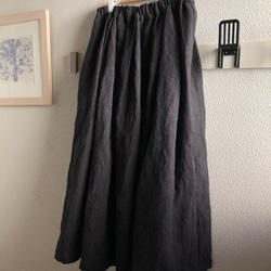 天日干しヴィンテージ風リネンのタックギャザースカート 2枚目の画像