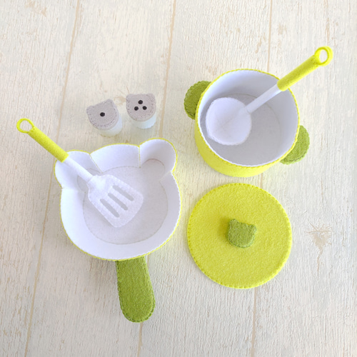 フェルト　型紙　あいうえお　パソコン型紙　ガスレンジ型紙　フェルトままごと mqdefault.jpg