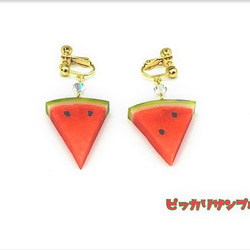 スイカ三角カット☆リアルな食品サンプルのフルーツイヤリング 3枚目の画像