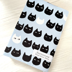 ブックカバー☆文庫本カバー☆黒猫ホワイト☆オーダー可能です