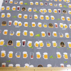 ビール柄(シーチング生地グレー)(50cm×50cm) 3枚目の画像