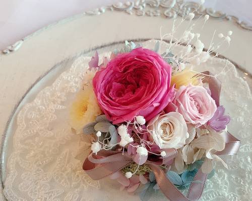 ハンドメイド❣️クリスマスアレンジ❣️ツリー、ケーキプリザーブドフラワー薔薇❁⃘*.゜ ハンドメイド❣️クリスマスアレンジ❣️ツリー、ケーキプリザーブド