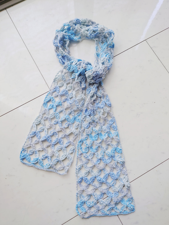ストール バタフライ 花 ブルーMIX ラメ 編み 手編み 編み物 母の日 プレゼント 1枚目の画像