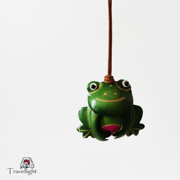 カエル本革　バッグチャーム　贈り物　 1枚目の画像