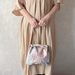 【一点物再販無し】ラージサイズ 巾着バッグ 本革 パッチワーク       シープ キラキラ シルバー ピンク 10枚目の画像