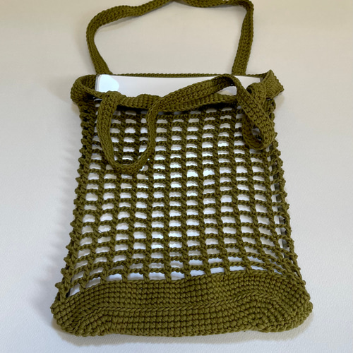 オリーブグリーン 編み込みハンドバッグ 格子柄編みバッグ パンフレット 楽譜 A4ファイルサイズ オリーブ