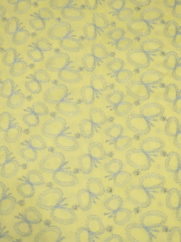 受注製作✨刺繍ちょうちょのギャザーブラウス 丸リボン 8分袖 10枚目の画像