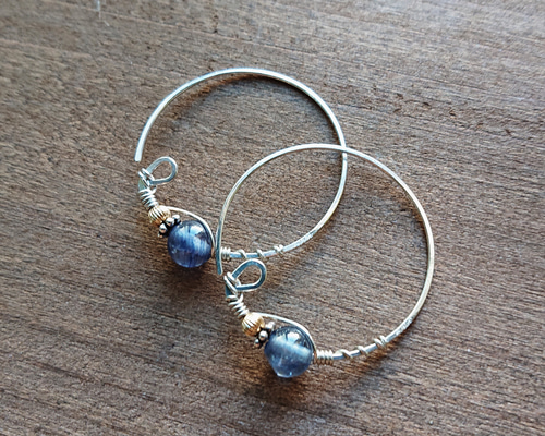 モレウ工房のニンカリ ピアス 作家物 直径4cm モレウ工房