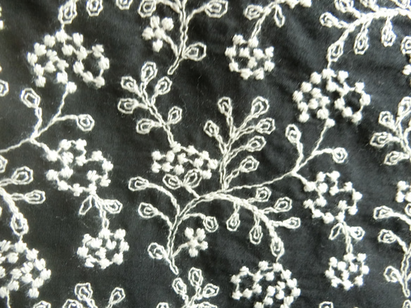 ◆sale◆北欧ななかまど刺繍半袖 ワンピース 黒 8枚目の画像