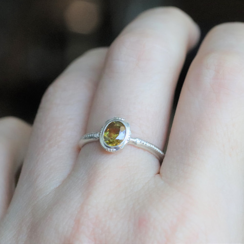 天然スフェーン0.57カラット ふくりん留めシルバーリング 一点物 指輪