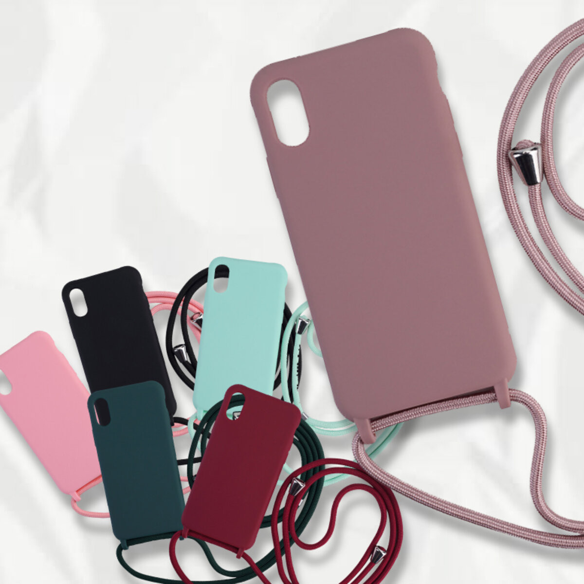のん♡iPhoneケース13 黒♡ショルダータイプ♡ ajew iPhone13/13pro対応 エジュー cadenas zipphone case