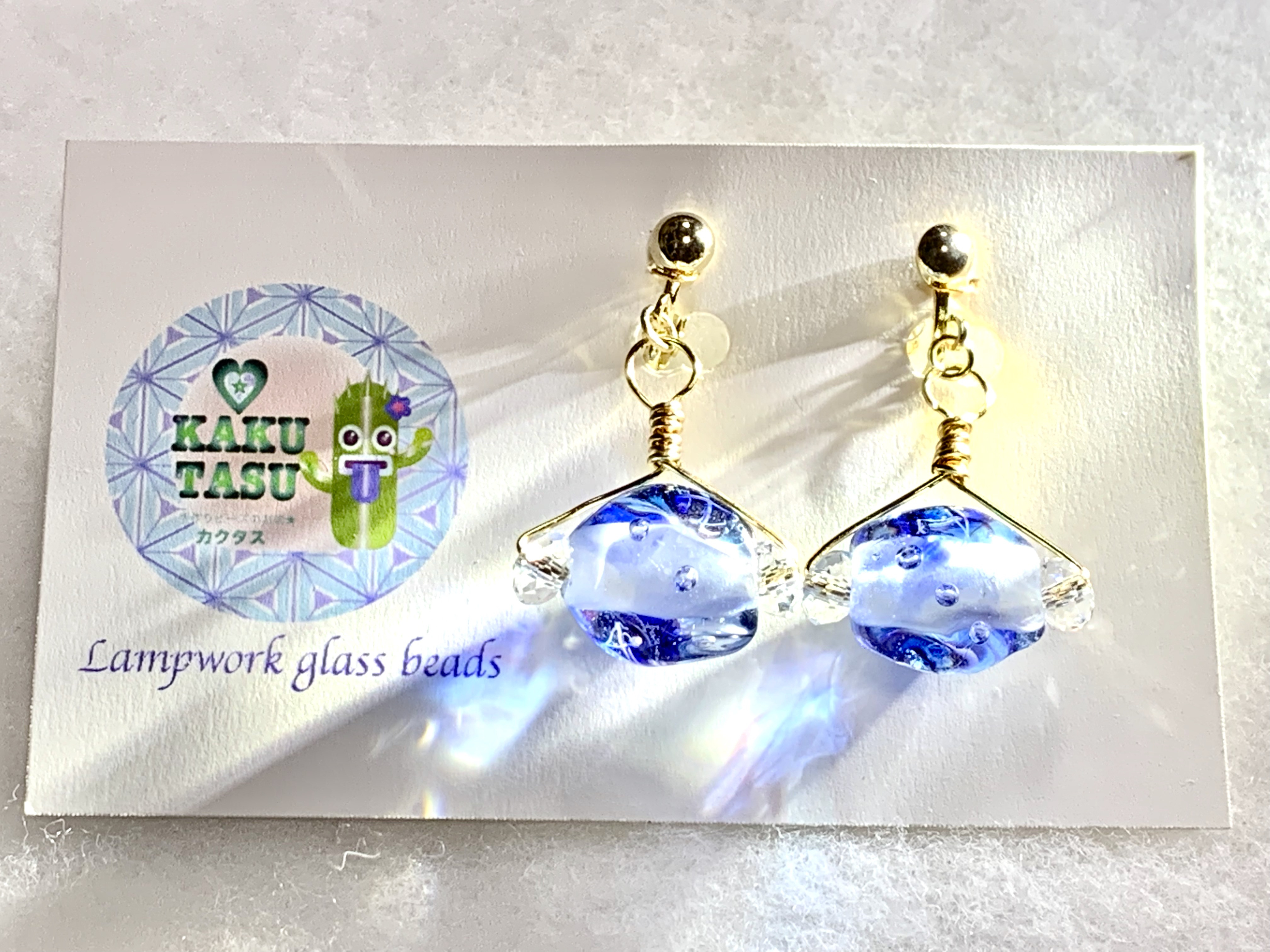 ガラス水泡玉　夏の涼を耳元に＊キラキラ気泡入りイヤリング（ピアス変更可）★カクタス
