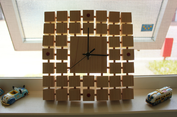 掛け時計　置き時計　北欧デザイン　木工　木製　ヒノキ 5枚目の画像