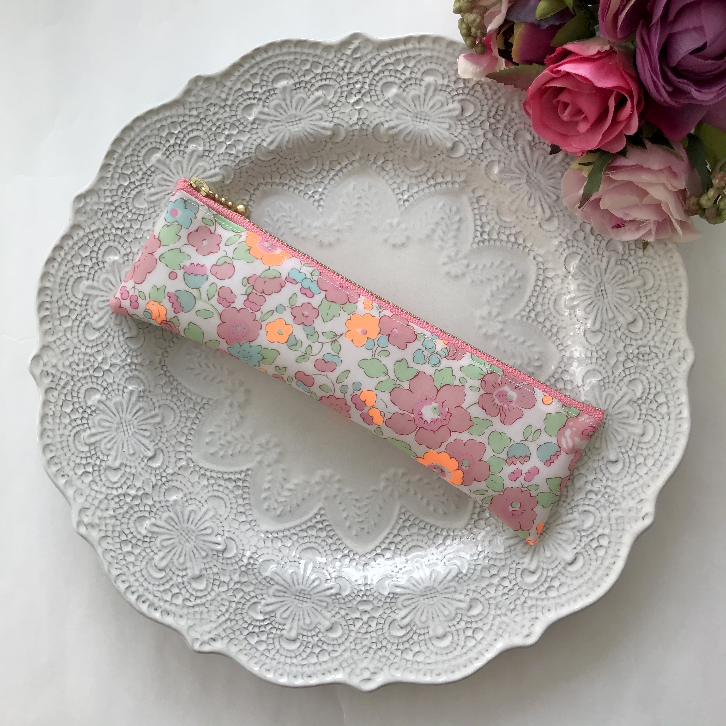 リバティ ラミネート 中身が見えるペンケース ミリー・グレイッシュピンク リバティ ラミネート 中身が見えるペンケース ミリー