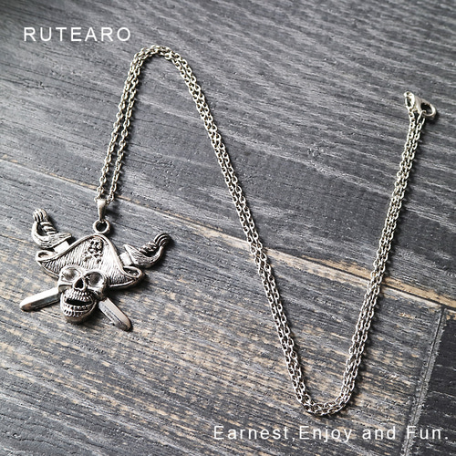 海賊の中の海賊であったスカルネックレス ― メンズネックレス