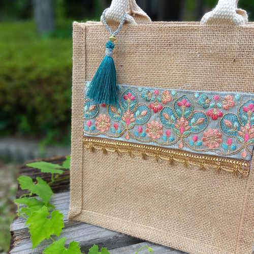 インド刺繍リボン ジュートバッグA4 両面アレンジ ベージュ×お花