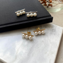 パイプバーと3連パールのピアス/イヤリング 13枚目の画像