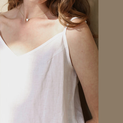 Vネック女性用リネン100%キャミソール 肩紐の長さの調節可能  白色/黒色 8枚目の画像