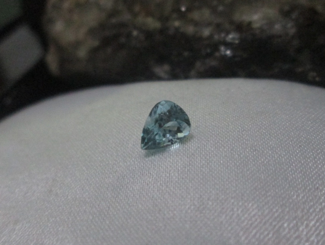 N.13001 0.85Ct パライバトルマリン・ルース 傷なし ”超高品質”な