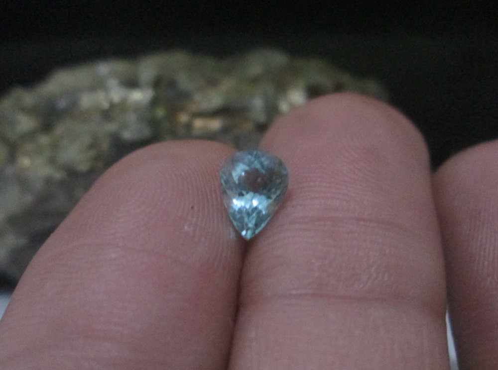 N.13001 0.85Ct パライバトルマリン・ルース 傷なし ”超高品質”な
