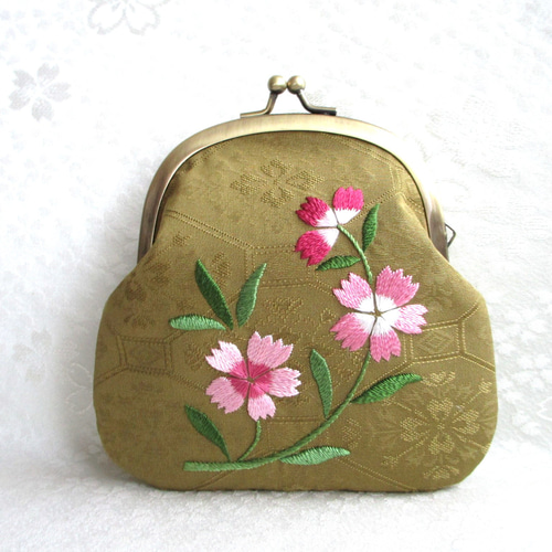 日本刺繍 なでしこ 絹のがま口ポーチ・化粧ポーチ ☆鶯色