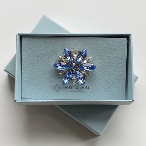 Creema限定 スワロフスキー®︎ ブローチ étoile de Noël ギフト