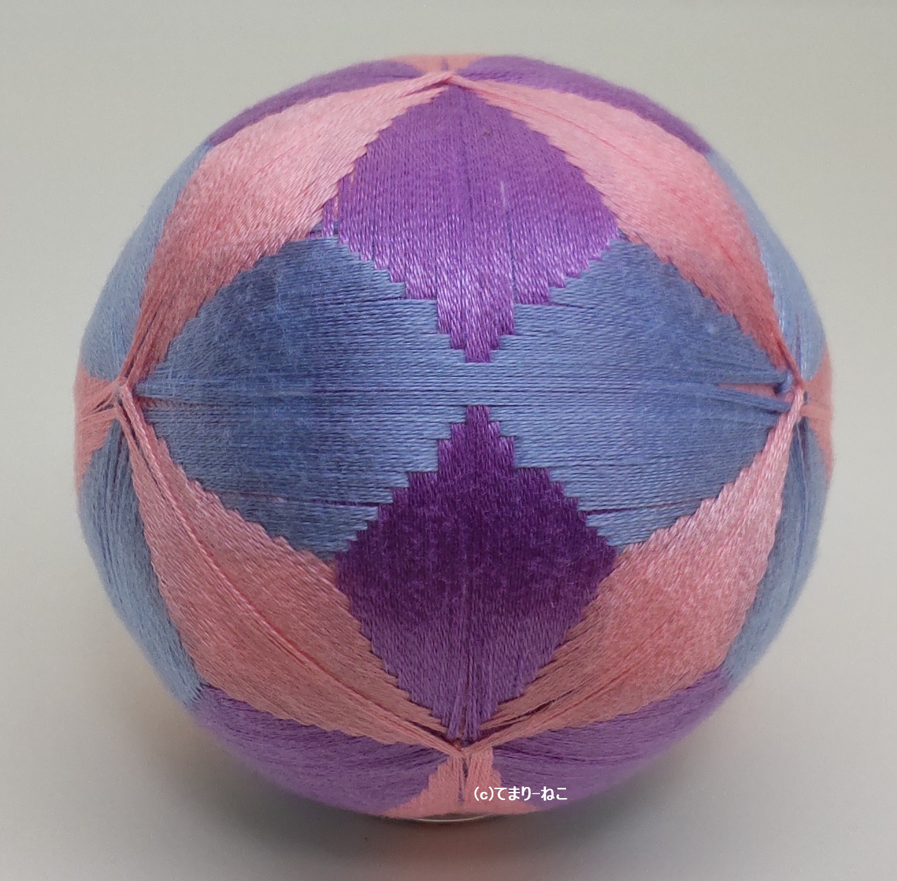 てまり「３色の三菱合わせ」紫陽花 藤桃空 9cm 手まり 手毬 手鞠