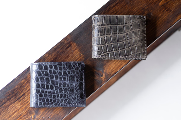 立体感のあるワニ革模様　ネイビー　ハーフウォレット　クロコエンボスレザー　二つ折り財布　スリム　aw-14ec 9枚目の画像