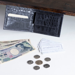 立体感のあるワニ革模様　ネイビー　ハーフウォレット　クロコエンボスレザー　二つ折り財布　スリム　aw-14ec 8枚目の画像