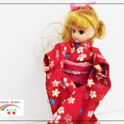 【リカちゃん用着せ替え服】花柄の着物・桜柄・赤系・振袖・帯セット 1枚目の画像