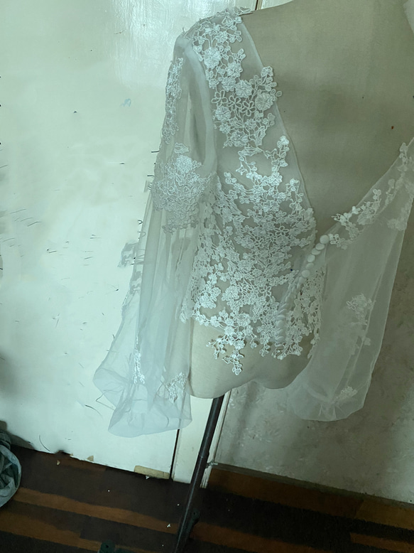 ウエディングドレス ボレロ 3D立体レース刺繍 Vネックドレス 長袖　 結婚式/披露宴 2枚目の画像