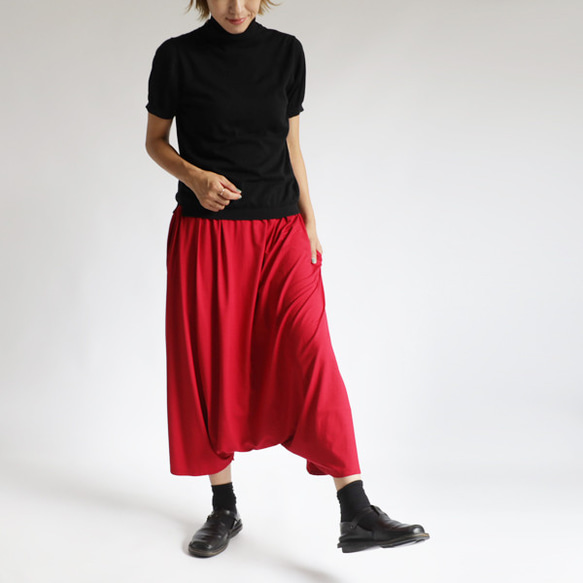⁑ラスト①ＳＡＬＥ『誰にでも似合うサルエル パンツ』シルクのようなとろみ伸縮Tシャツ・カットソー素材ゆったり赤K06 6枚目の画像
