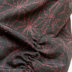 "裾クシュ"ゆったりサルエルパンツ 着物リメイク ハーフパンツ ポケット 和柄 麻の葉 黒赤 男女兼用 W55〜105 2枚目の画像