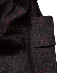 "裾クシュ"ゆったりサルエルパンツ 着物リメイク ハーフパンツ ポケット 和柄 麻の葉 黒赤 男女兼用 W55〜105 5枚目の画像