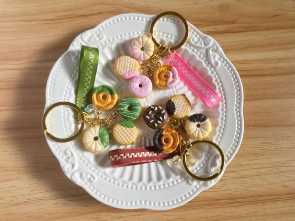 草莓甜甜圈鑰匙圈 第4張的照片