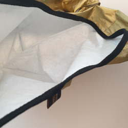SML/しっとり素敵なマットゴールドのエコバッグ／マチ広たっぷり撥水素材デュポン社製タイベックシルバー✨ 9枚目の画像
