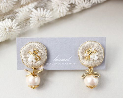 【#1231】パール　ビーズ刺繍　ハンドメイドアクセサリー　ピアス　イヤリング sddefault.jpg