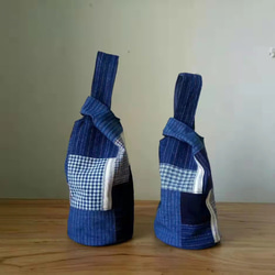 織布藍染手作りパッチワーク水筒 1枚目の画像