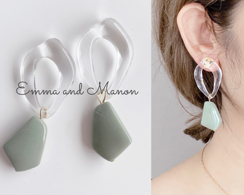 ☆金属アレルギー対応 チタンポスト クリア✖️くすみグリーン 粒々  