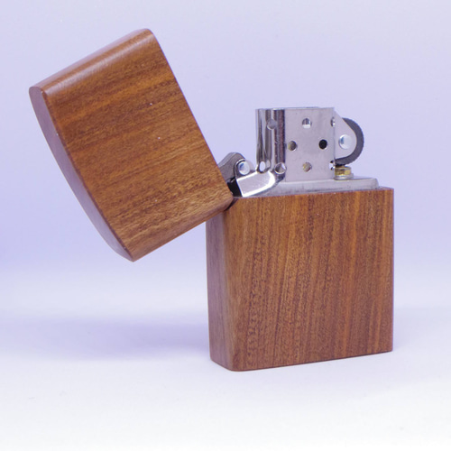 ZIPPO(ジッポー) ライター ウッドチュック バイワン プラントワン ハイポリッシュグリーン/マホガニーエンブレム 49057 Zippo  ジッポー ウッド 木 紅葉 Woodchuck Weed Leaves 虹 スペクトラム 鏡面 29903｜Zippo専門店フラミンゴ：本店 ジッポーのwoodライター