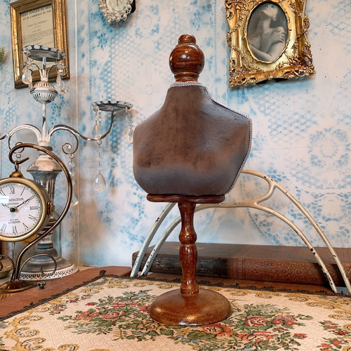 アンティークな部屋 クラシカル トルソー型/ アクセサリースタンド②