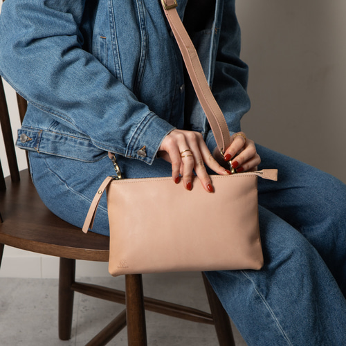 シーンに合わせて使い分けできる3Wayバッグ】 ショルダー 本革