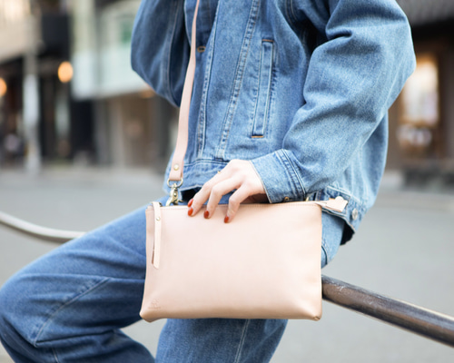 シーンに合わせて使い分けできる3Wayバッグ】 ショルダー 本革