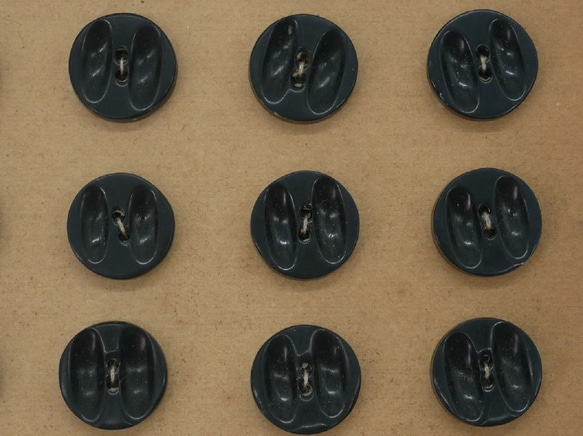 フランスアンティークデザインボタン（ブラック）3個セット 3枚目の画像