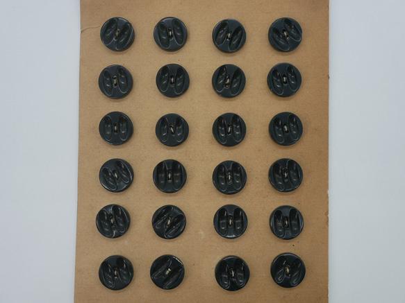 フランスアンティークデザインボタン（ブラック）3個セット 2枚目の画像