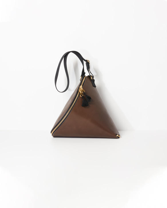 wmg. Triangle leather bag / brown 1枚目の画像